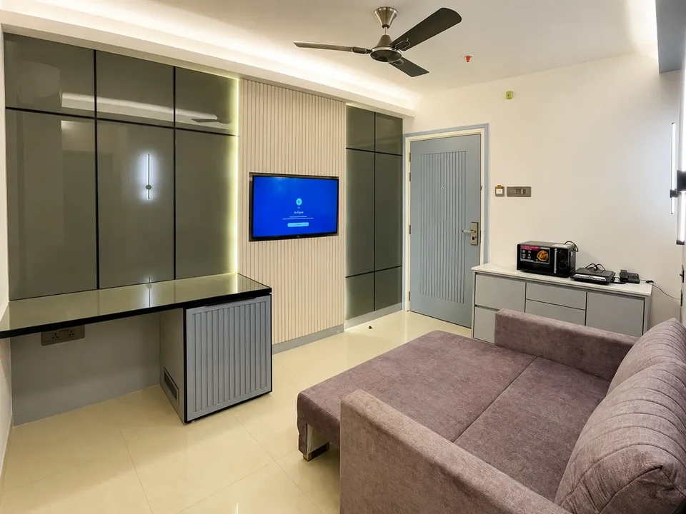 Suite — sofa-cum-bed wide view